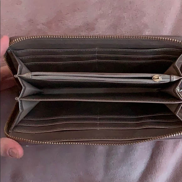 Anne Klein wallet - Picture 2 of 3